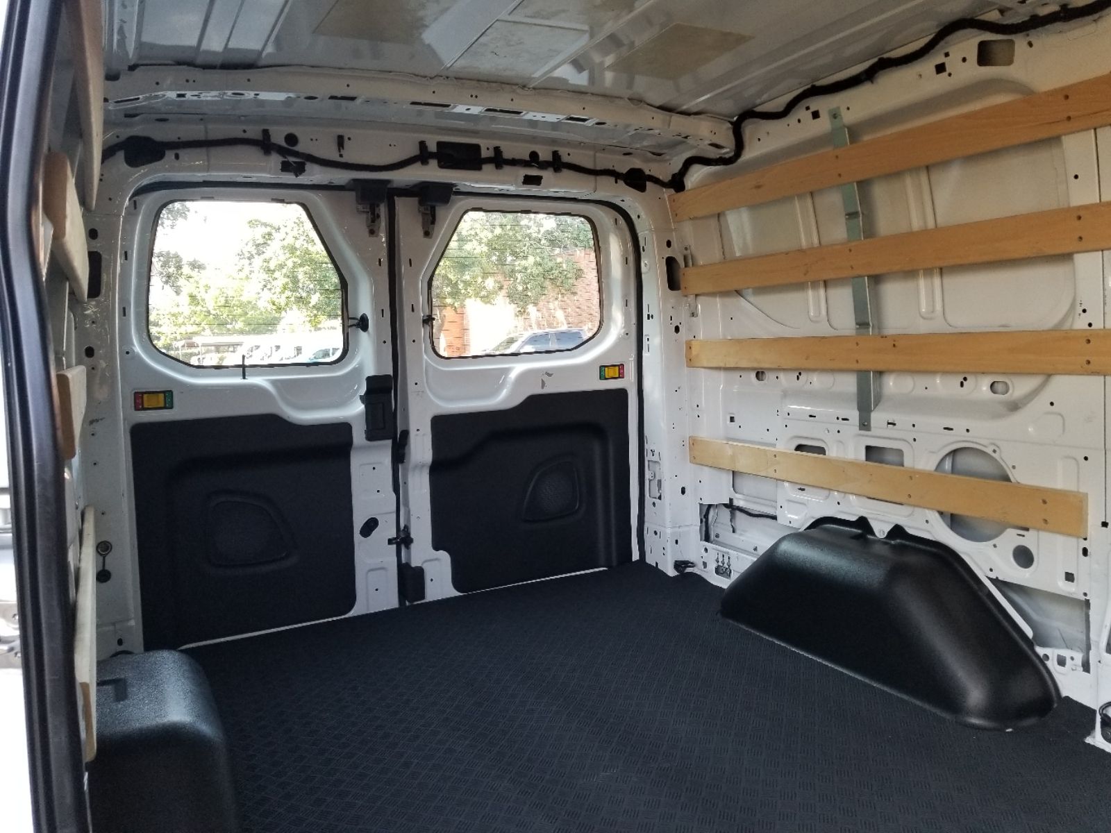 2024 Ford Transit Cargo Van photo 18