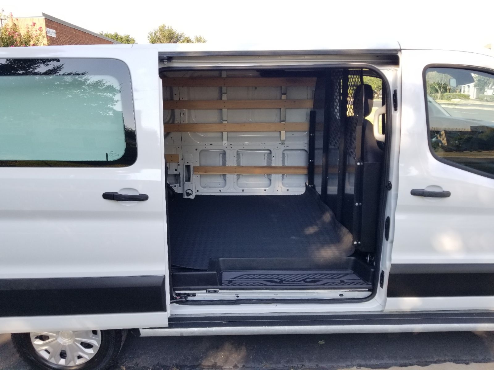 2024 Ford Transit Cargo Van photo 19