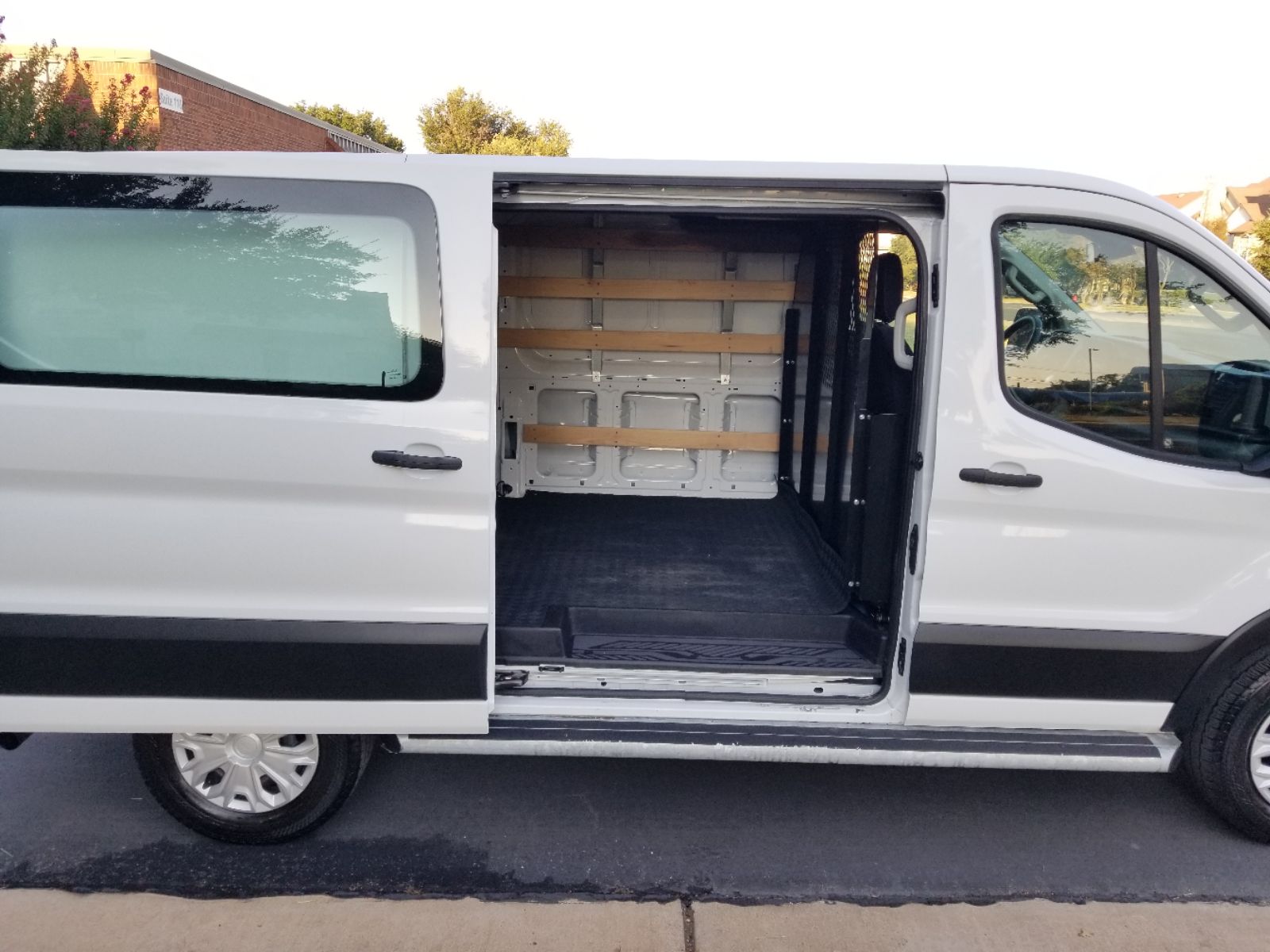 2024 Ford Transit Cargo Van photo 21