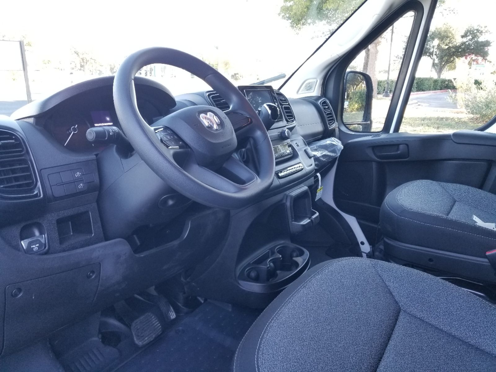 2025 Ram ProMaster 2500 photo 3