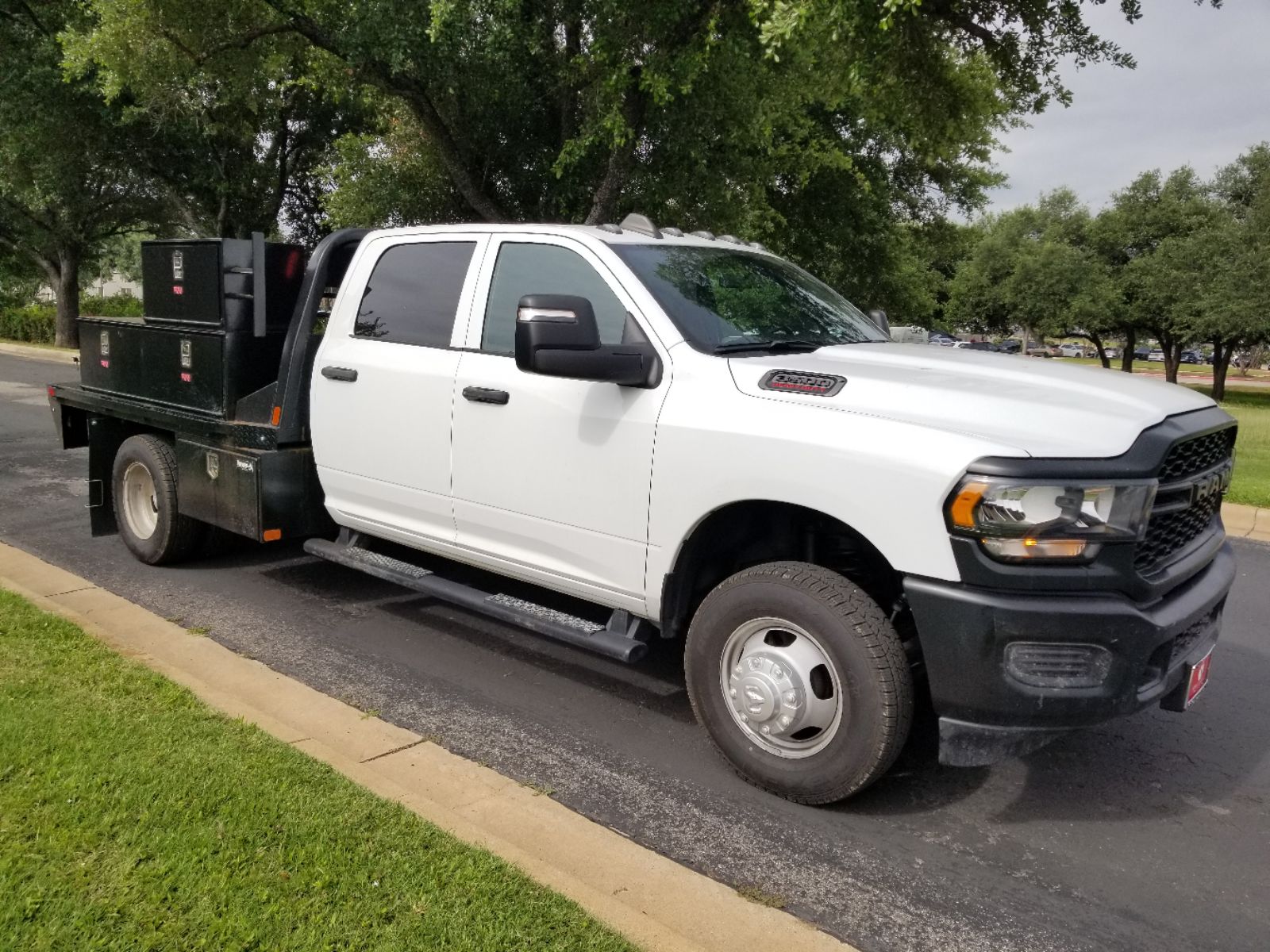 2024 RAM Ram 3500 Chassis Cab Tradesman - Photo 2