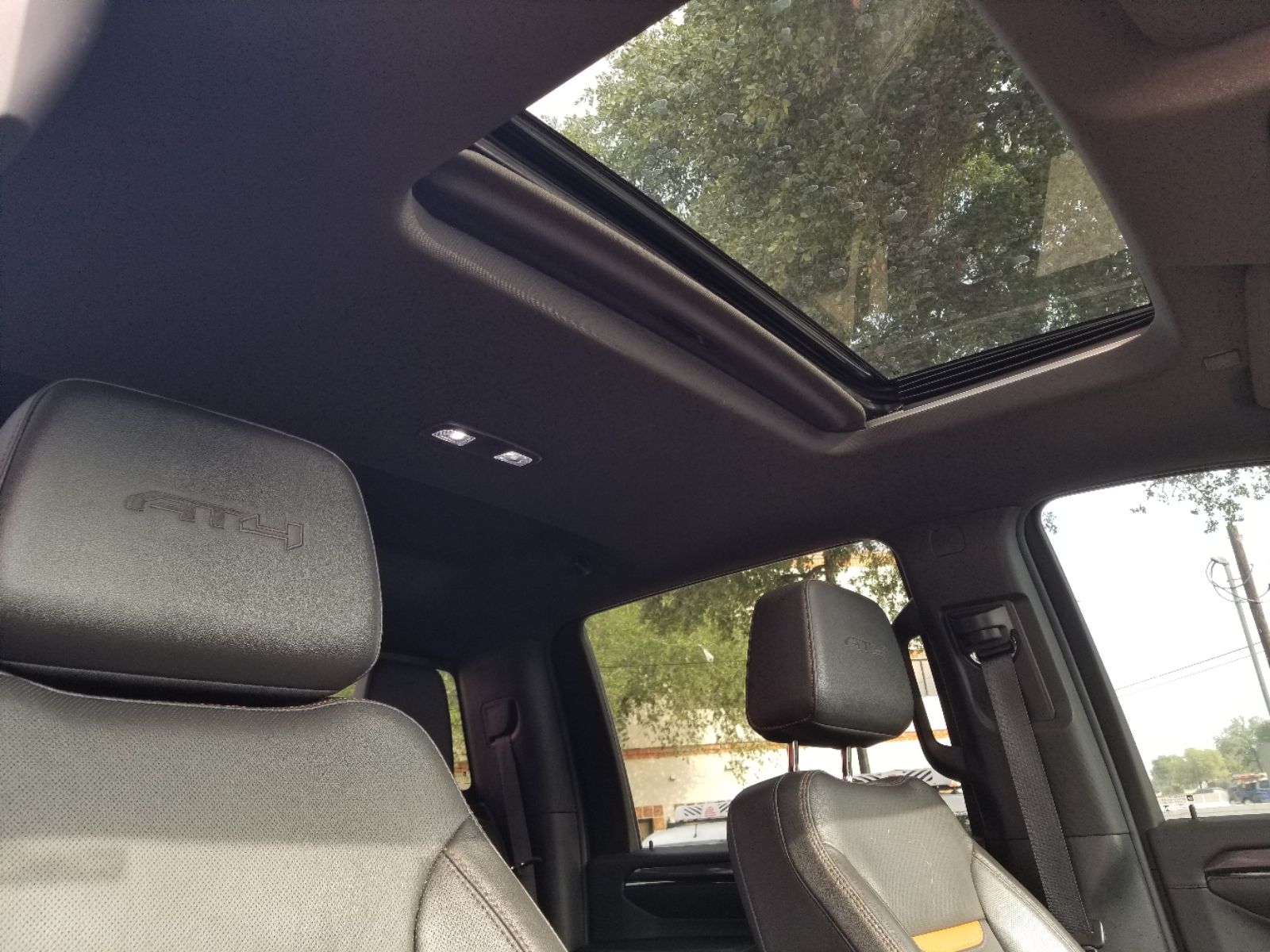 2024 GMC Sierra 2500HD AT4 - Photo 17