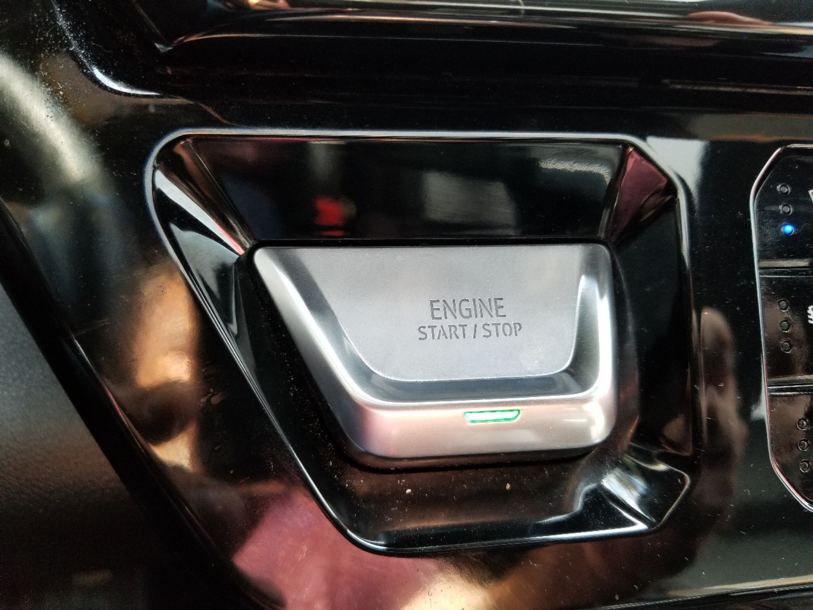 2024 GMC Sierra 2500HD AT4 - Photo 32