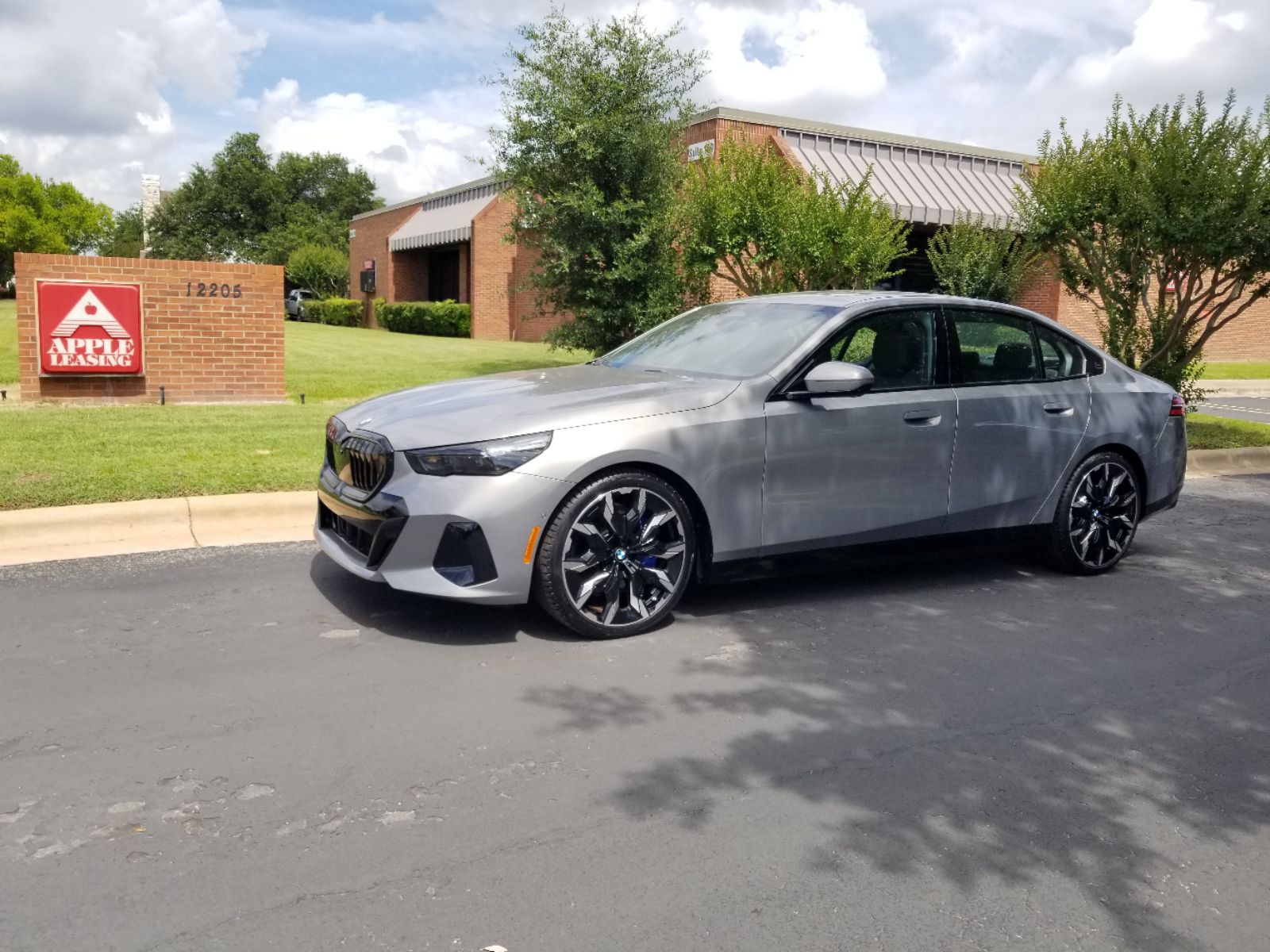 2026 BMW 5 Series 540i xDrive Sedan's photo