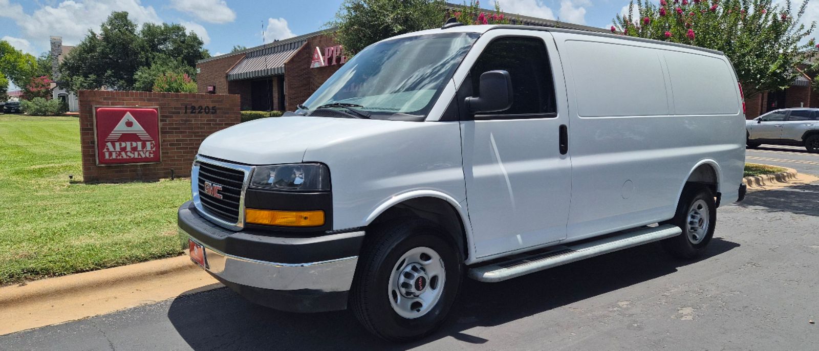 2025 GMC Savana 2500's photo