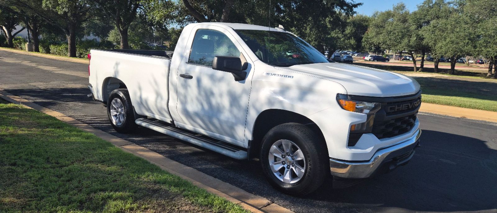 Photo 2 of this Chevrolet Silverado 1500
