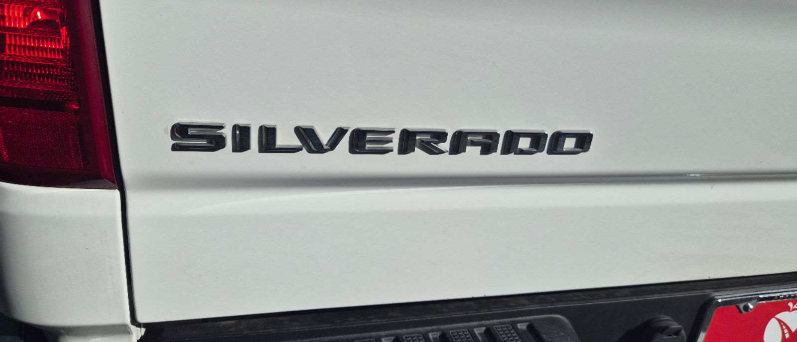 Photo 14 of this Chevrolet Silverado 1500