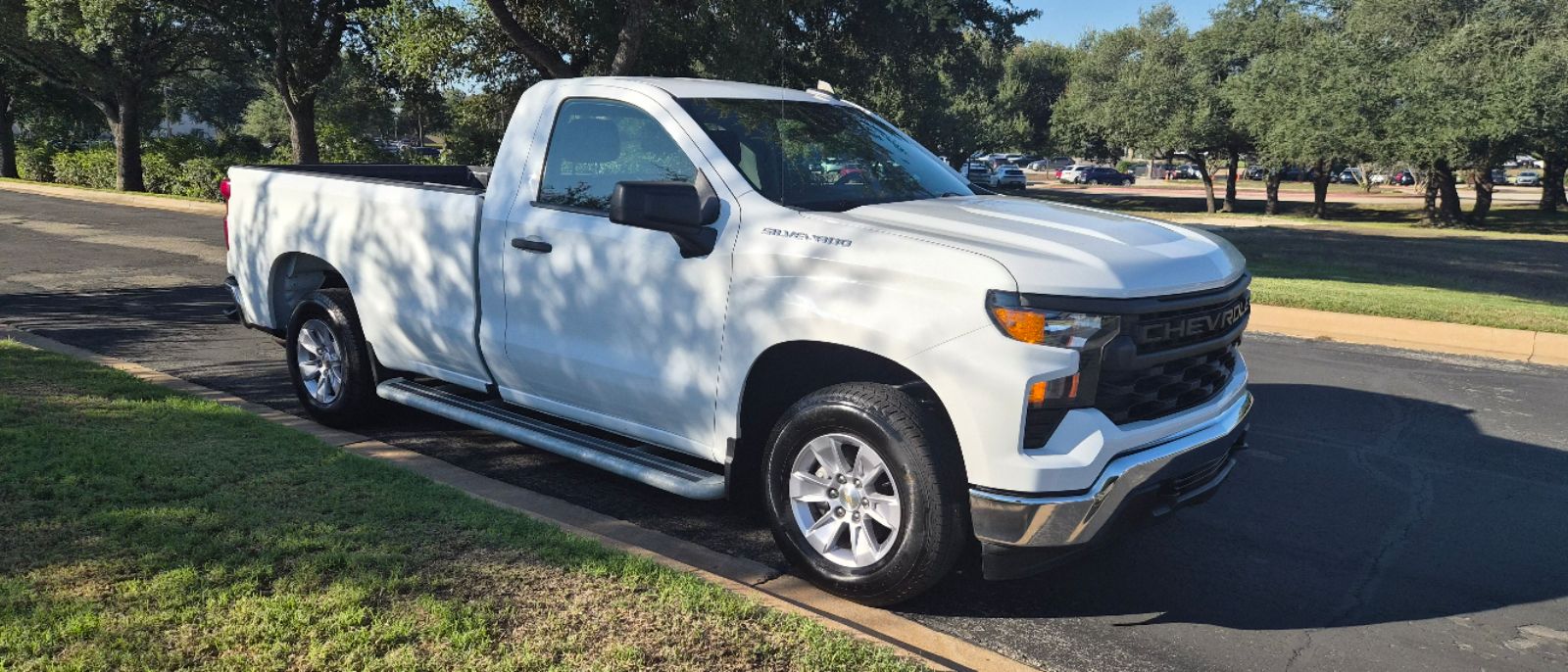 Photo 2 of this Chevrolet Silverado 1500