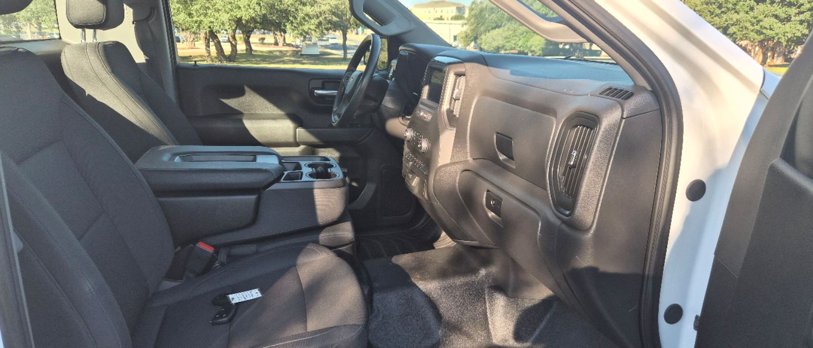 Photo 17 of this Chevrolet Silverado 1500