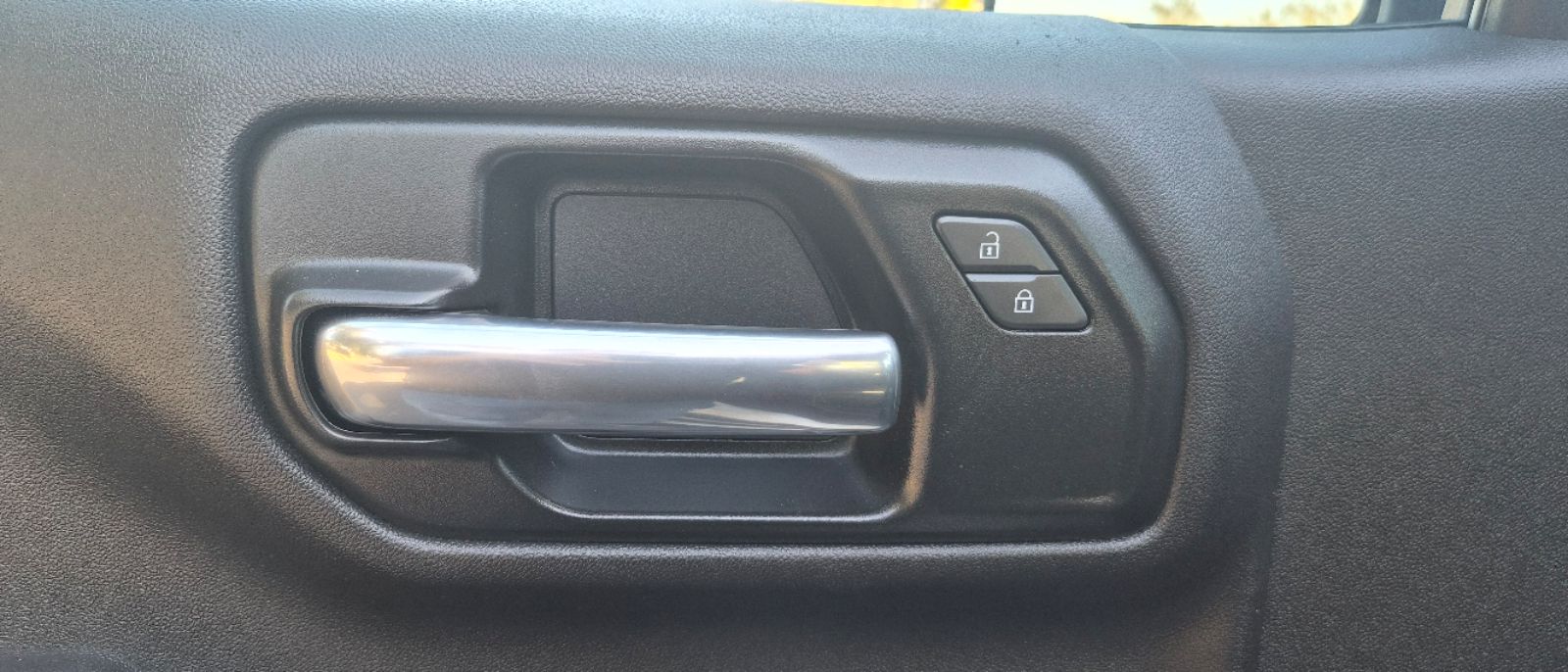 Photo 20 of this Chevrolet Silverado 1500