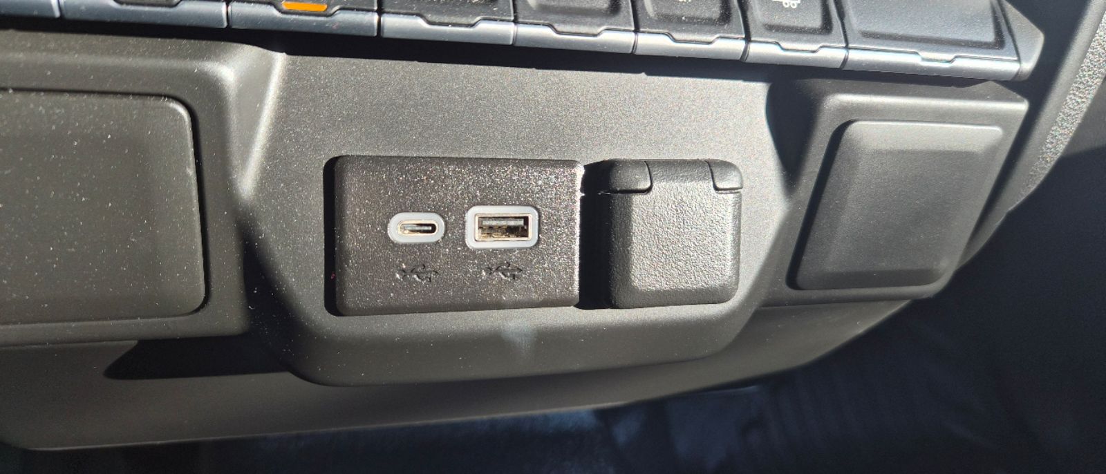Photo 26 of this Chevrolet Silverado 1500