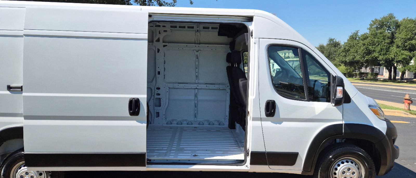 Photo 25 of this Ram ProMaster Cargo Van