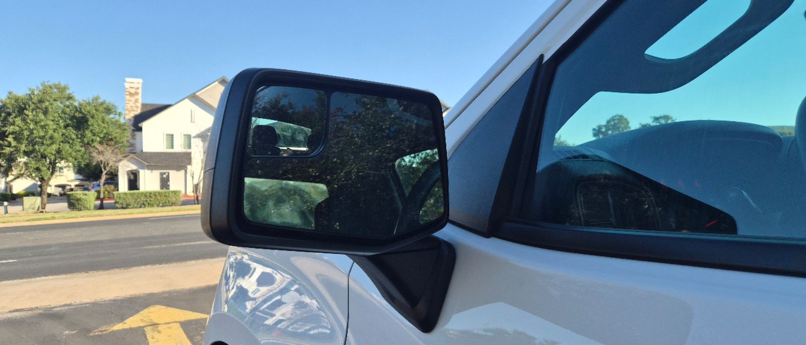 Photo 20 of this Chevrolet Silverado 1500
