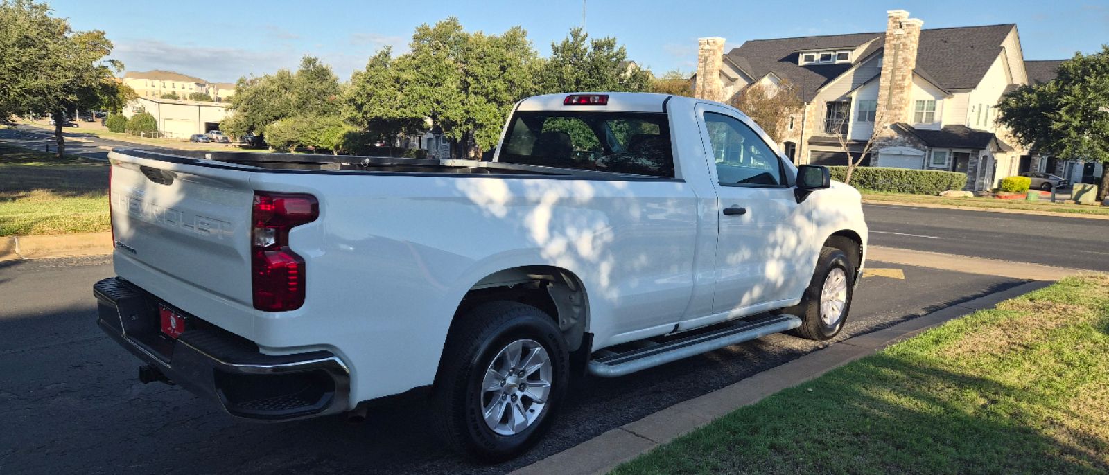 Photo 3 of this Chevrolet Silverado 1500