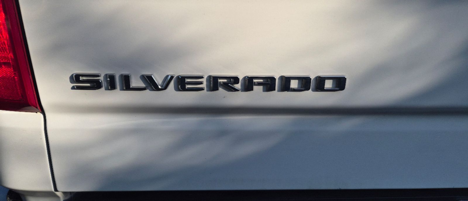 Photo 14 of this Chevrolet Silverado 1500