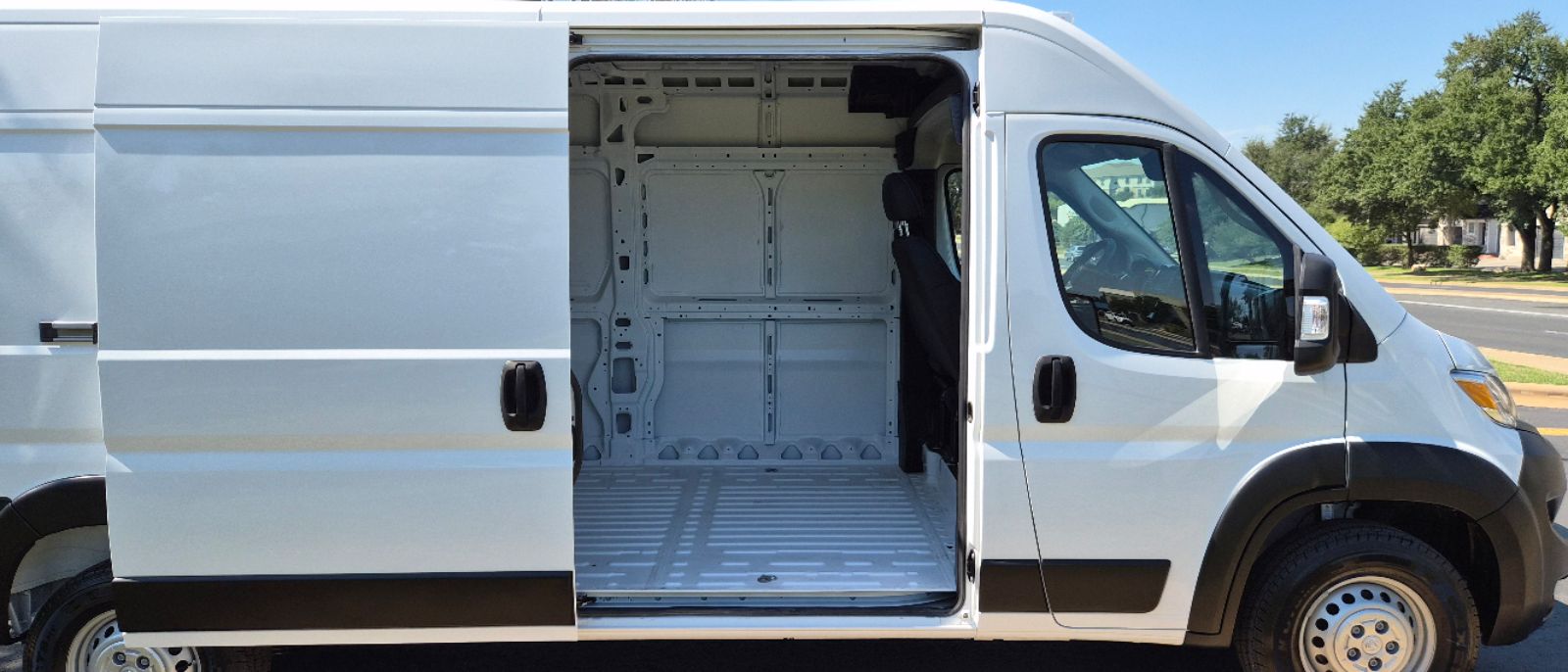 Photo 25 of this Ram ProMaster Cargo Van