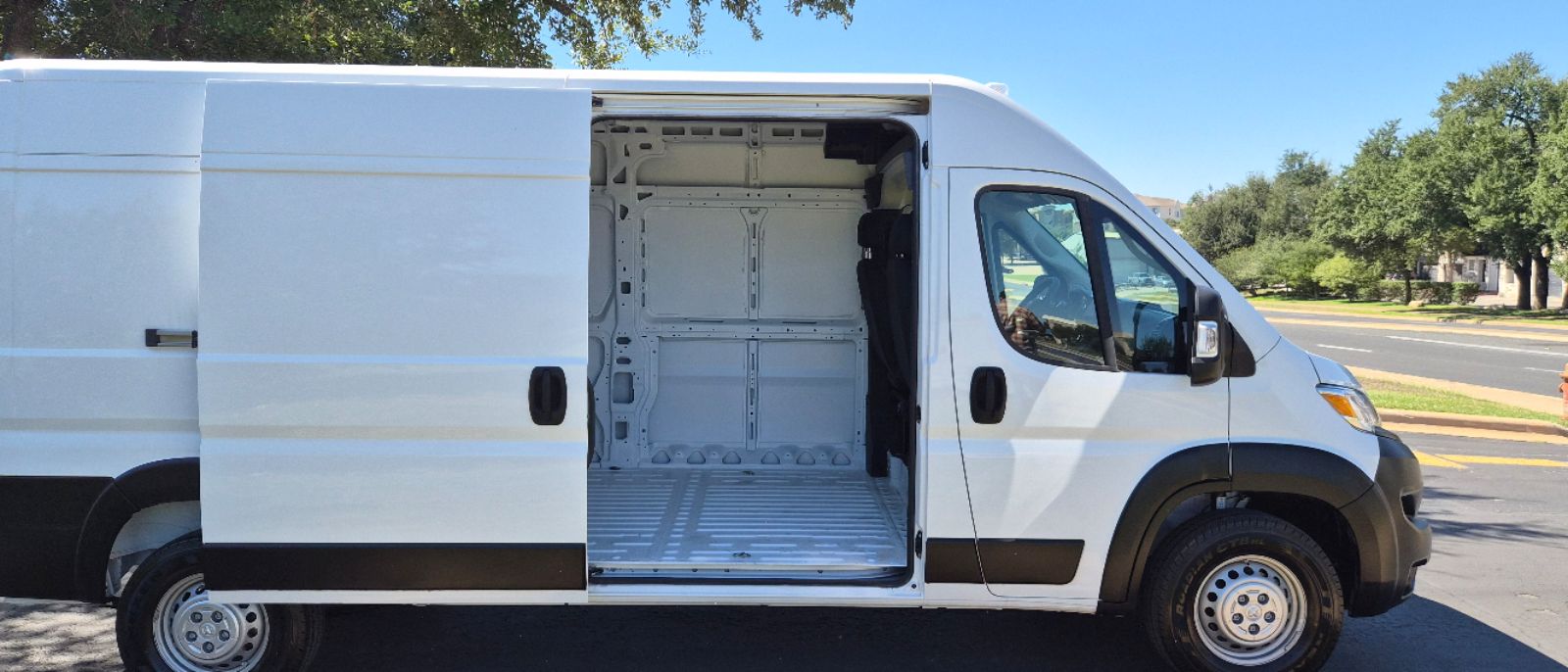 Photo 24 of this Ram ProMaster Cargo Van