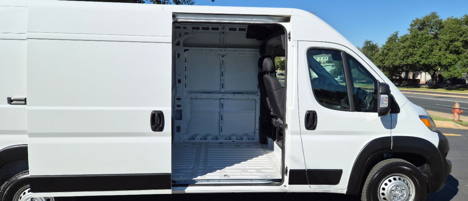 Photo 24 of this Ram ProMaster Cargo Van