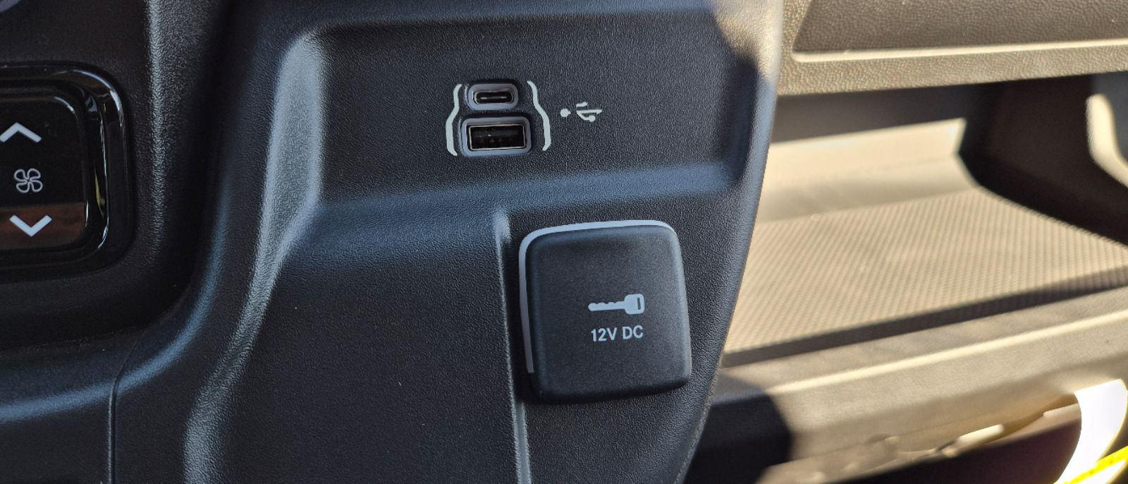 Photo 32 of this Ram ProMaster Cargo Van