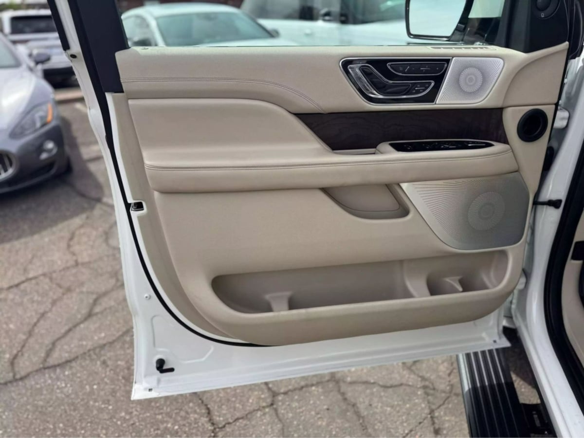 2020 Lincoln Navigator Reserve photo 18