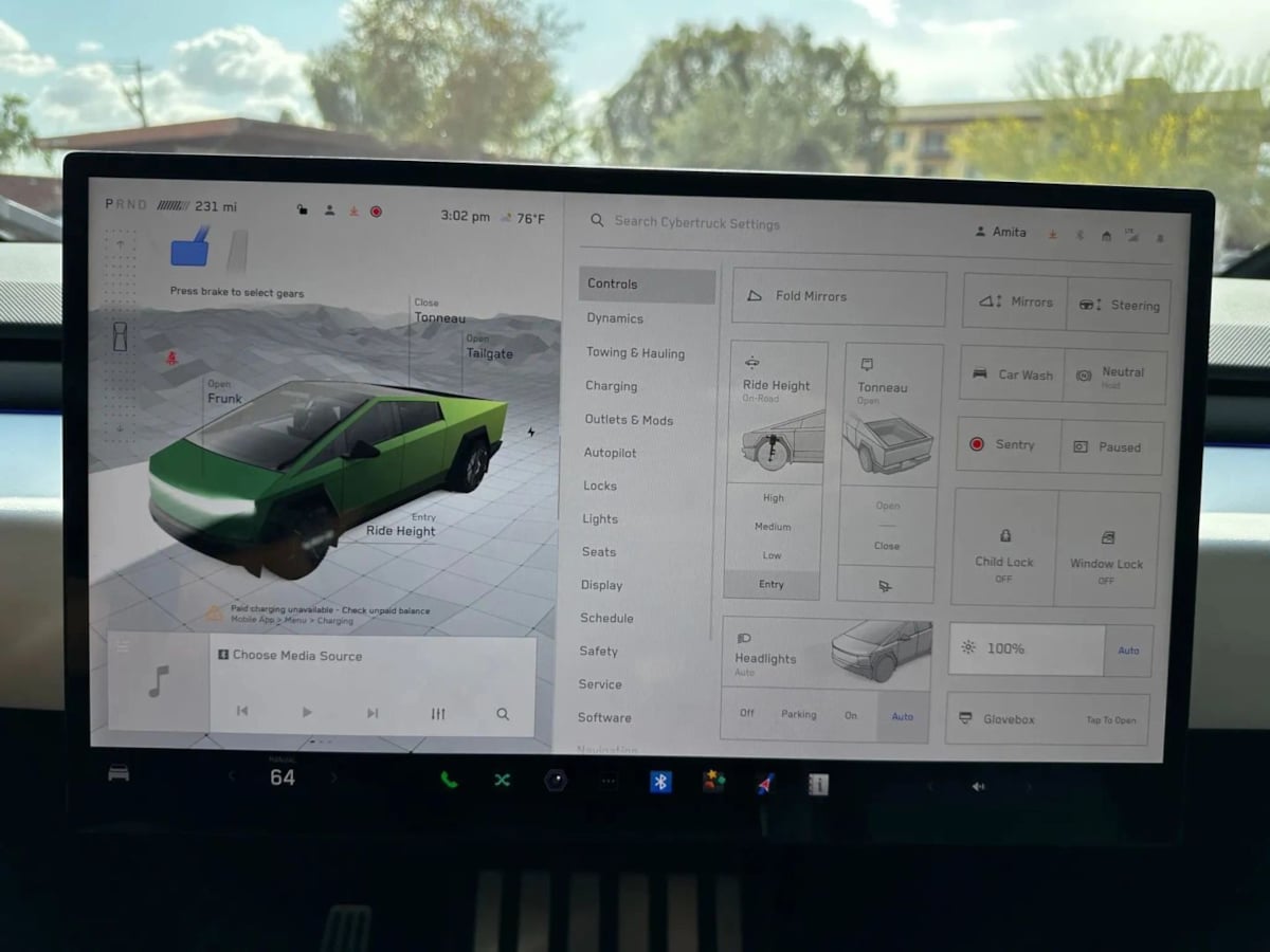 2024 Tesla Cybertruck photo 29