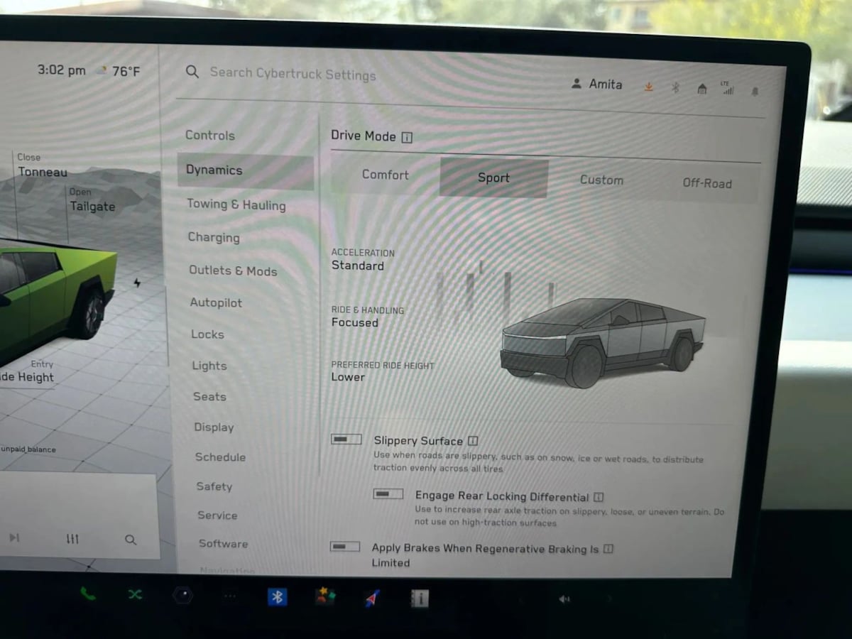 2024 Tesla Cybertruck photo 31