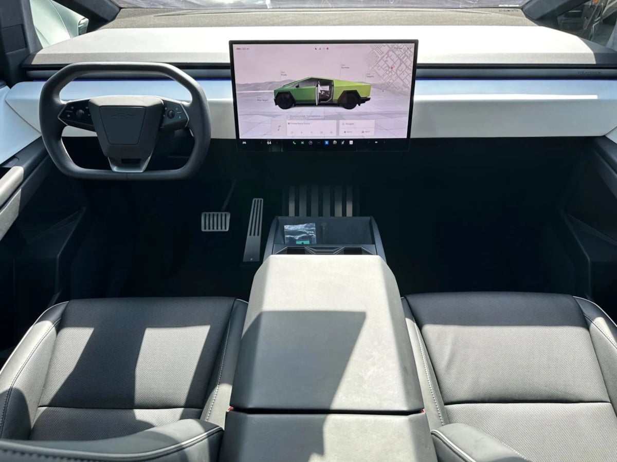 2024 Tesla Cybertruck photo 39