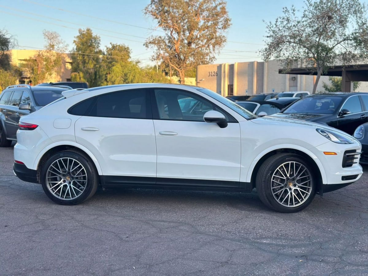 2022 Porsche Cayenne Coup Base - Photo 2