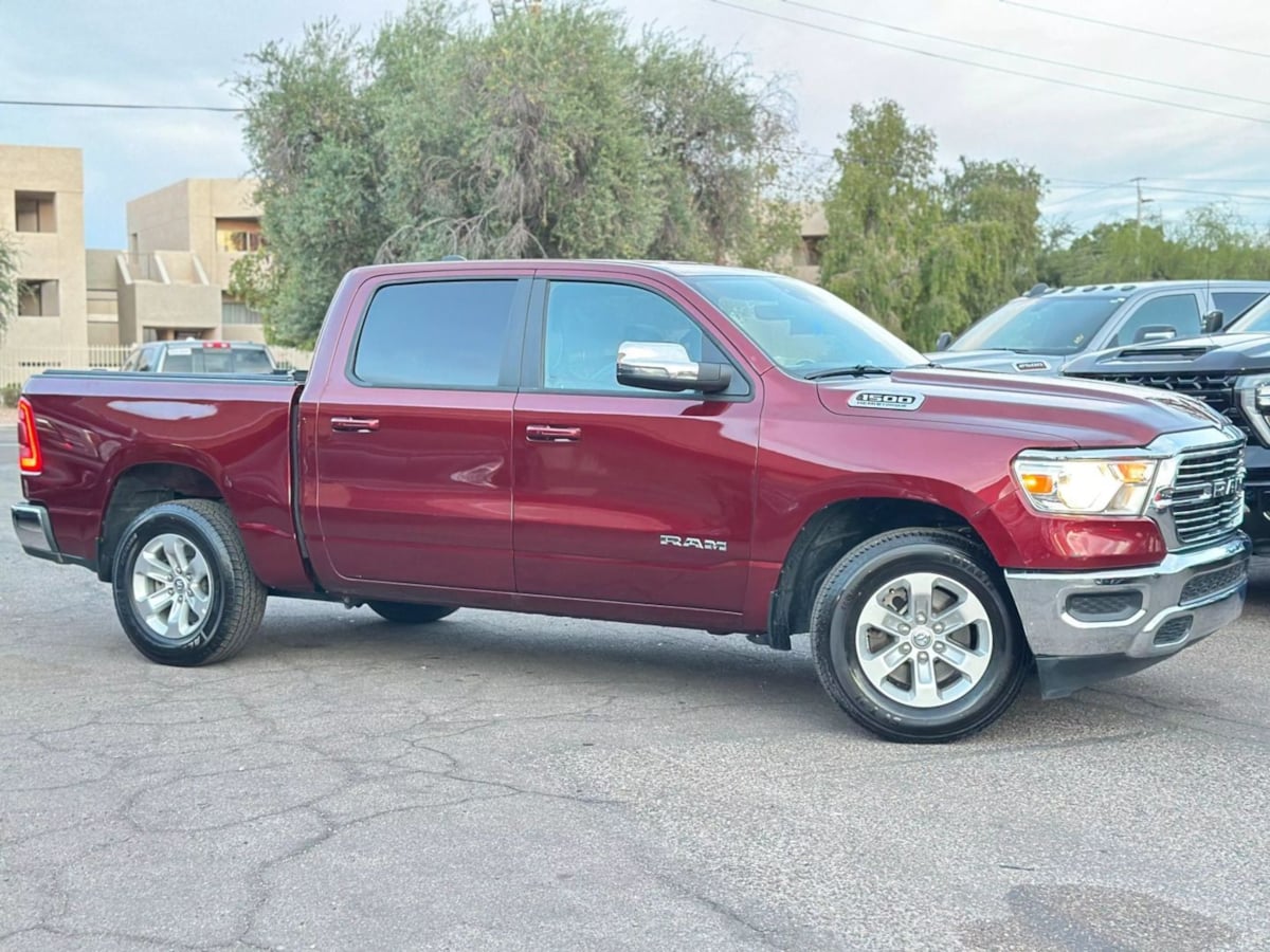 2023 Ram 1500 Laramie photo 3