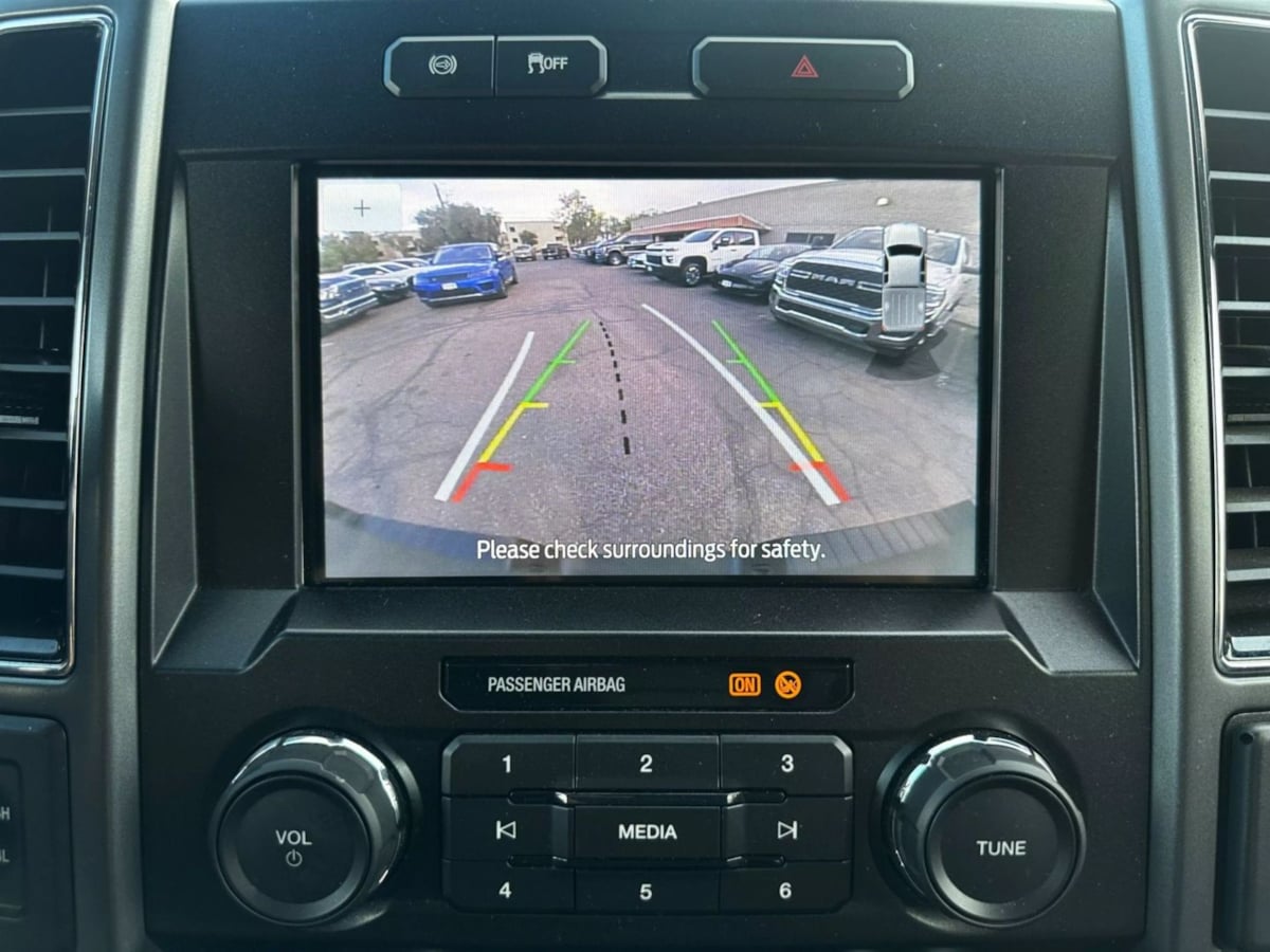 2022 Ford F-250 XLT photo 2