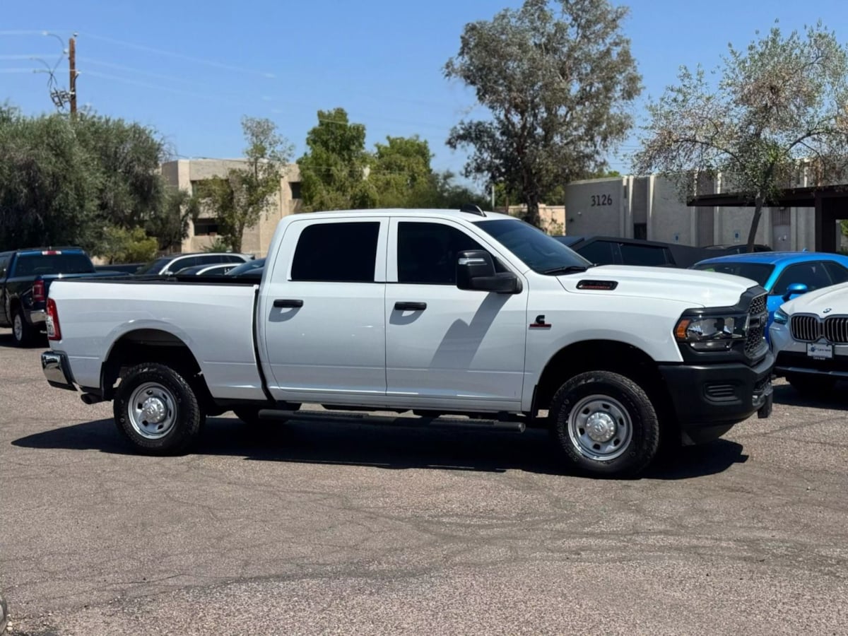 2024 Ram 2500 Tradesman photo 3