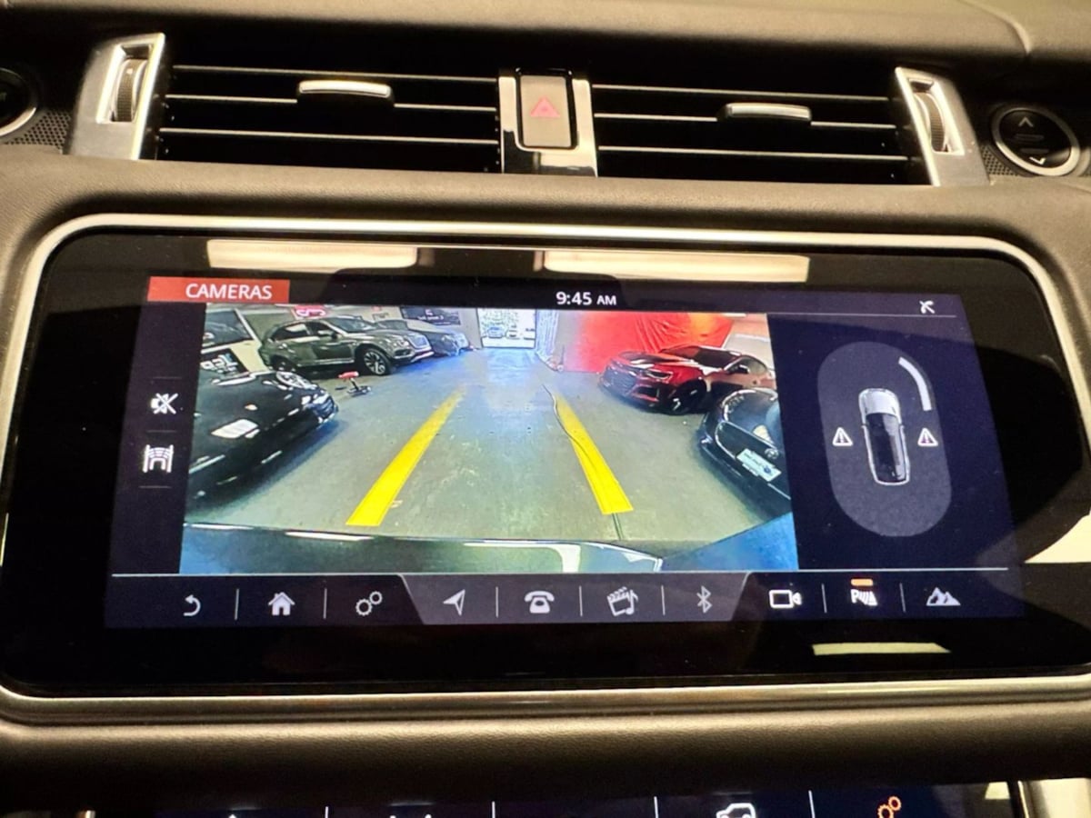 2019 Land Rover Range Rover Sport HSE Dynamic photo 2