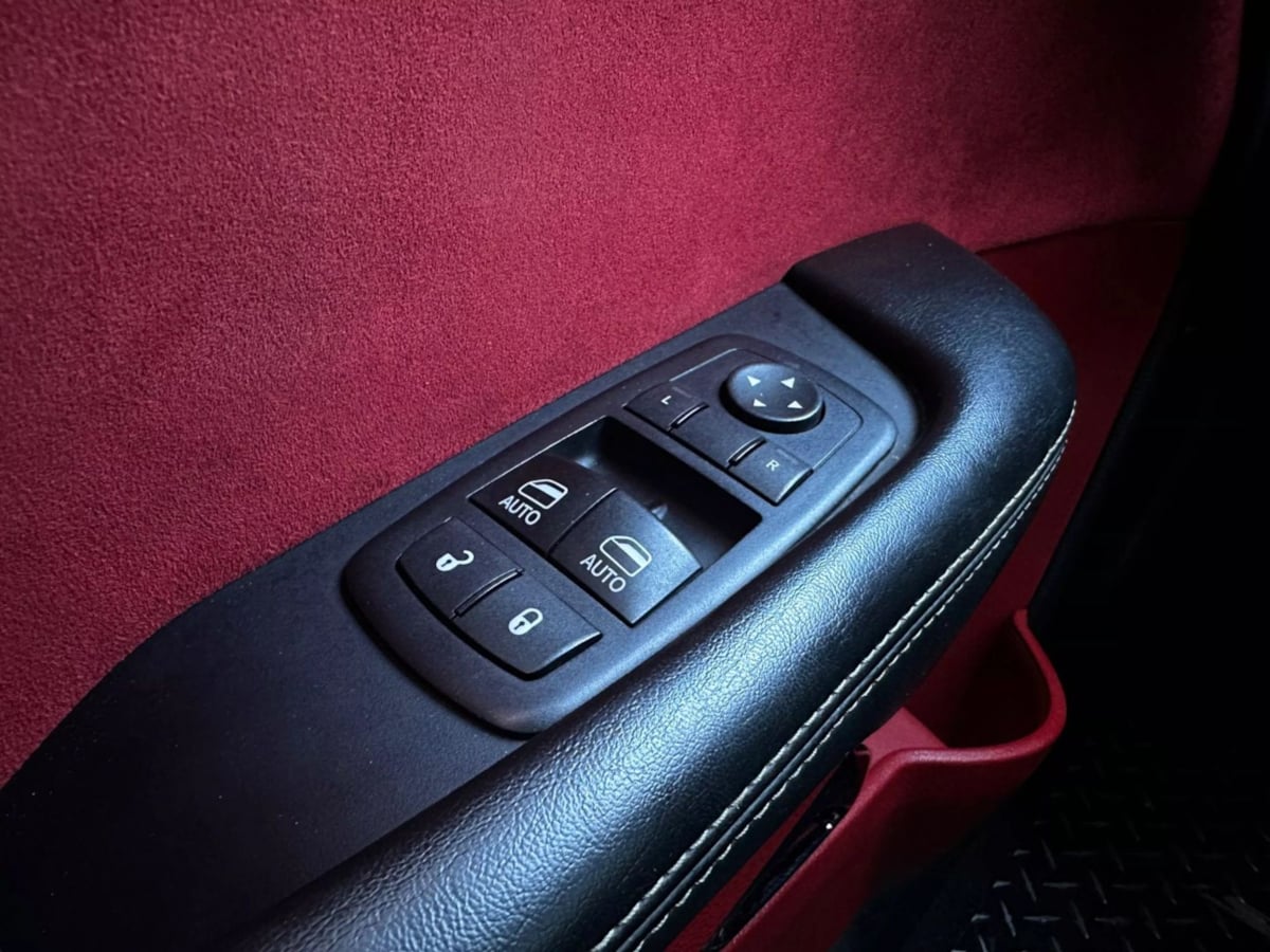 2016 Dodge Challenger SRT8 Hellcat photo 30