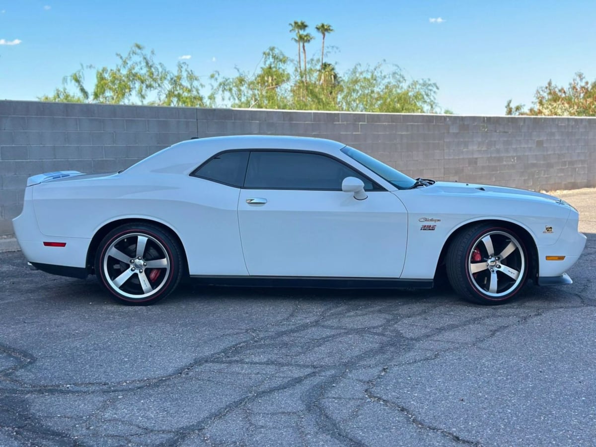 2011 Dodge Challenger SRT8 photo 3
