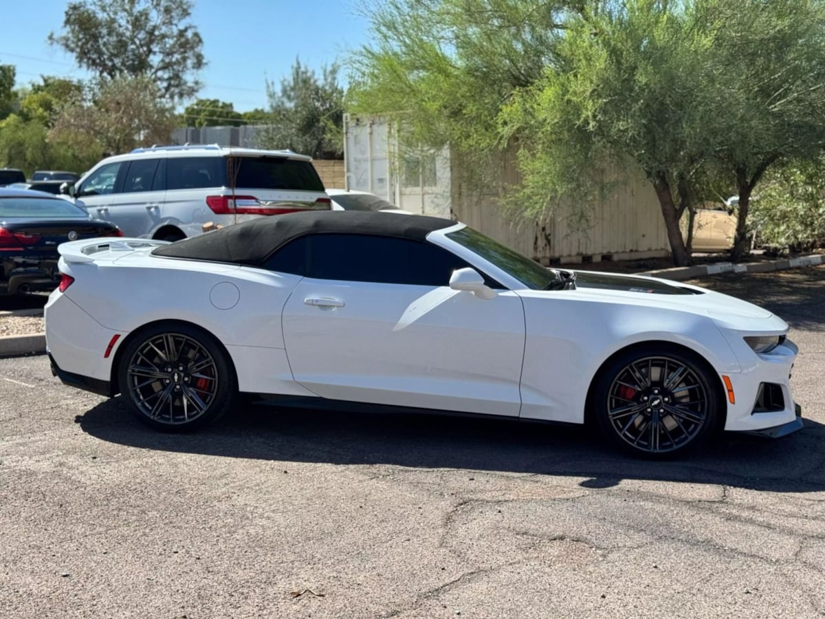 2018 Chevrolet Camaro ZL1 photo 3