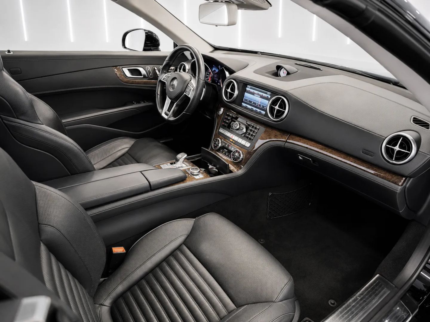 2015 Mercedes-Benz SL-Class SL400 - Photo 16