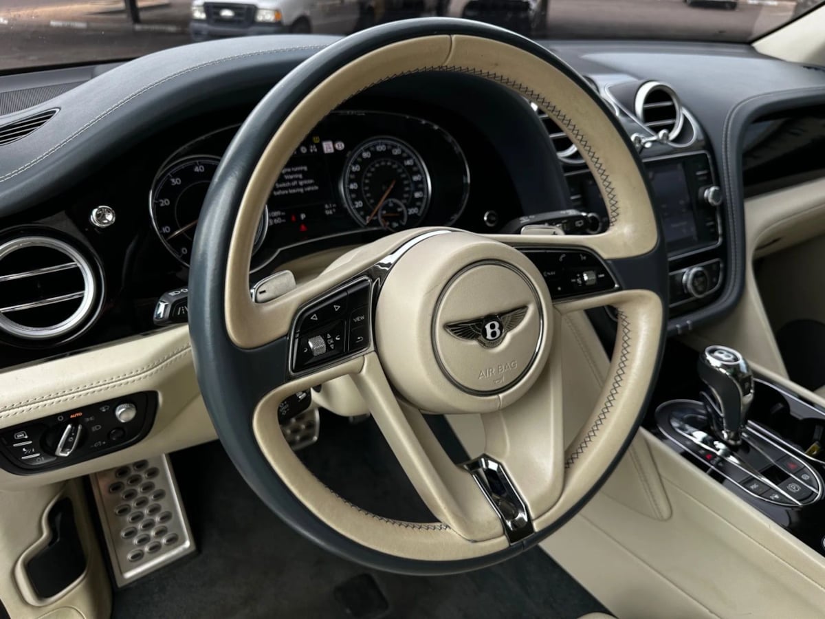 2017 Bentley Bentayga Base - Photo 14
