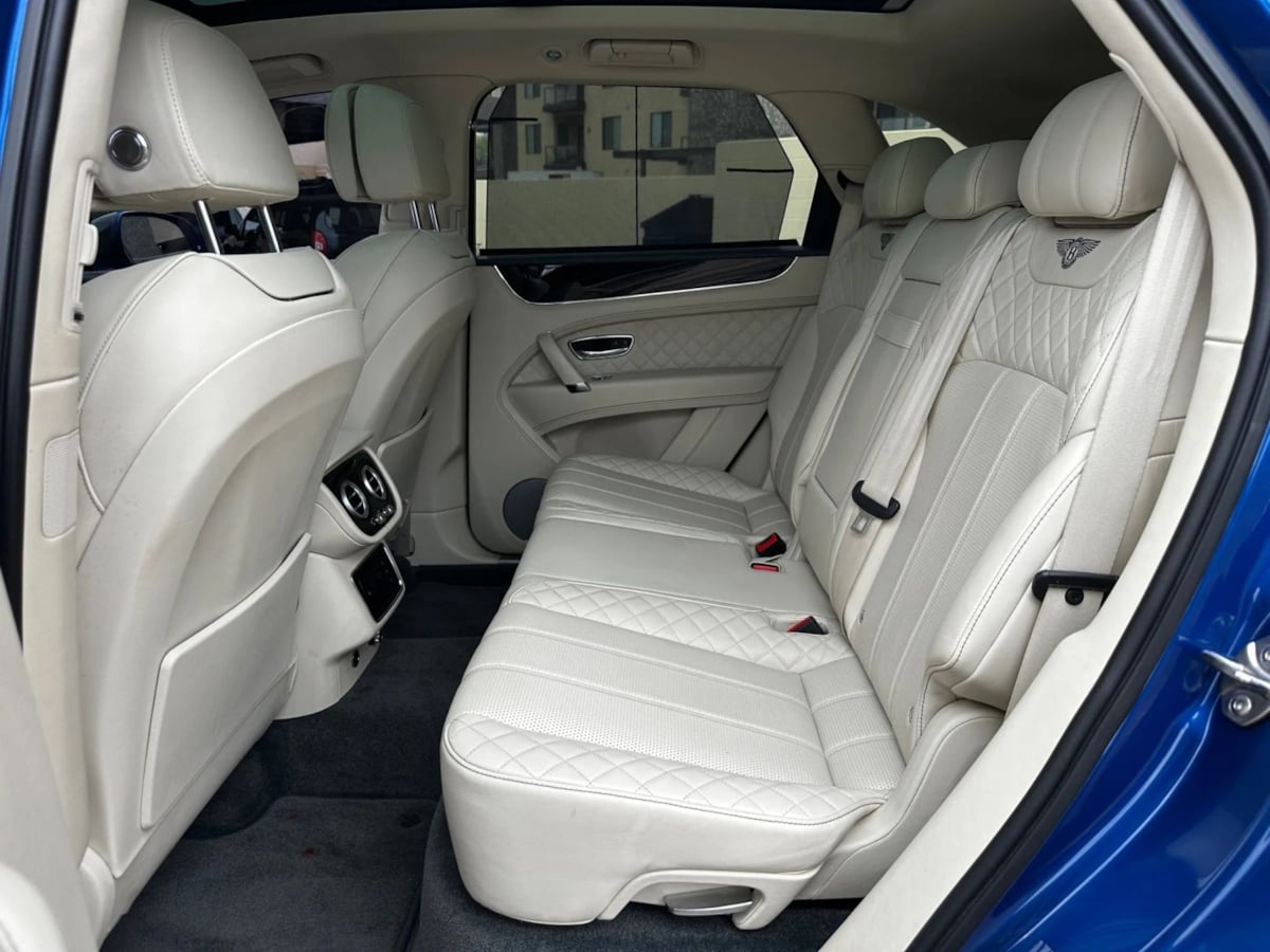 2017 Bentley Bentayga Base - Photo 19