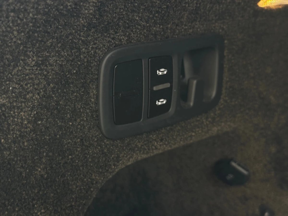2017 Bentley Bentayga Base - Photo 24