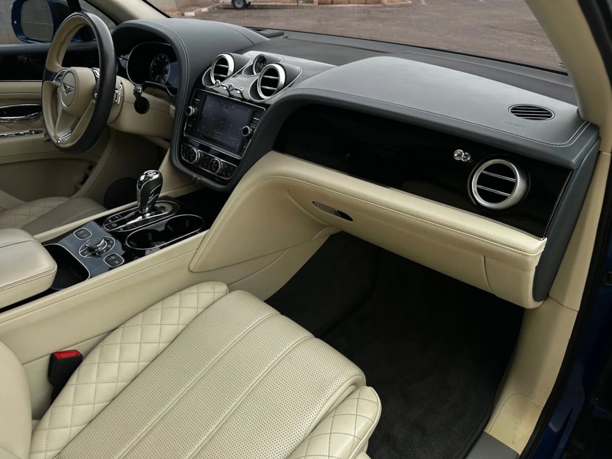2017 Bentley Bentayga Base - Photo 29