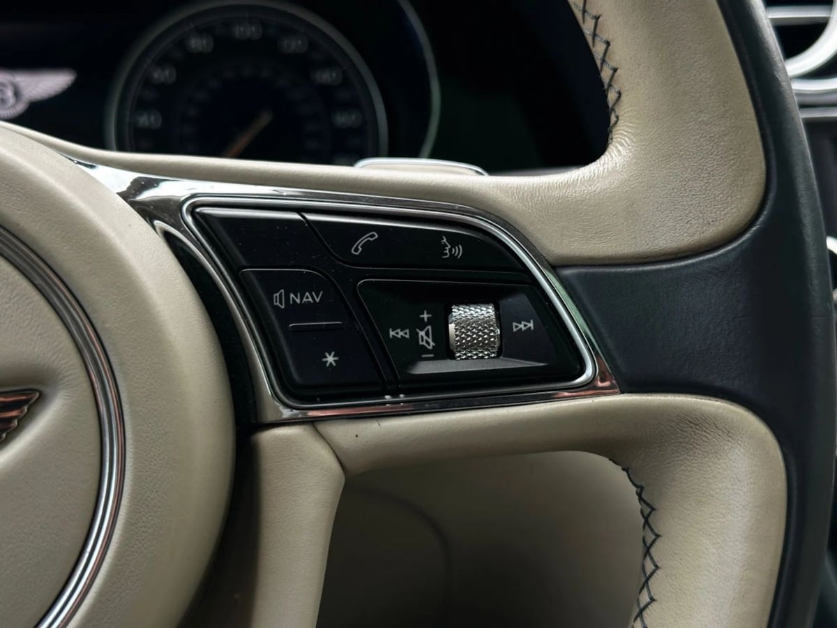 2017 Bentley Bentayga Base - Photo 36