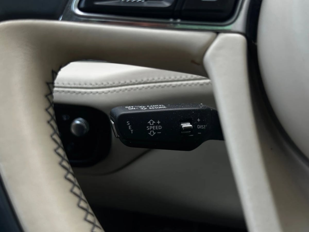 2017 Bentley Bentayga Base - Photo 37