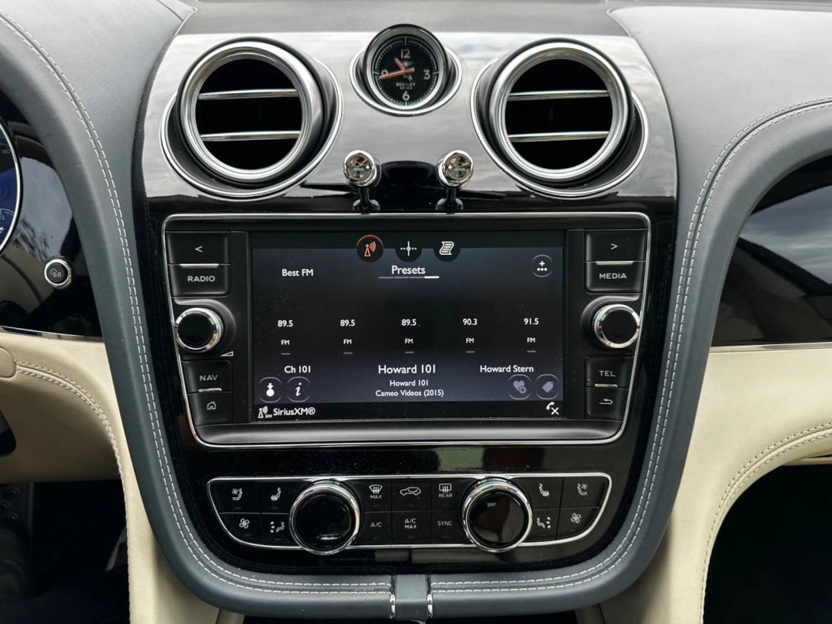 2017 Bentley Bentayga Base - Photo 40