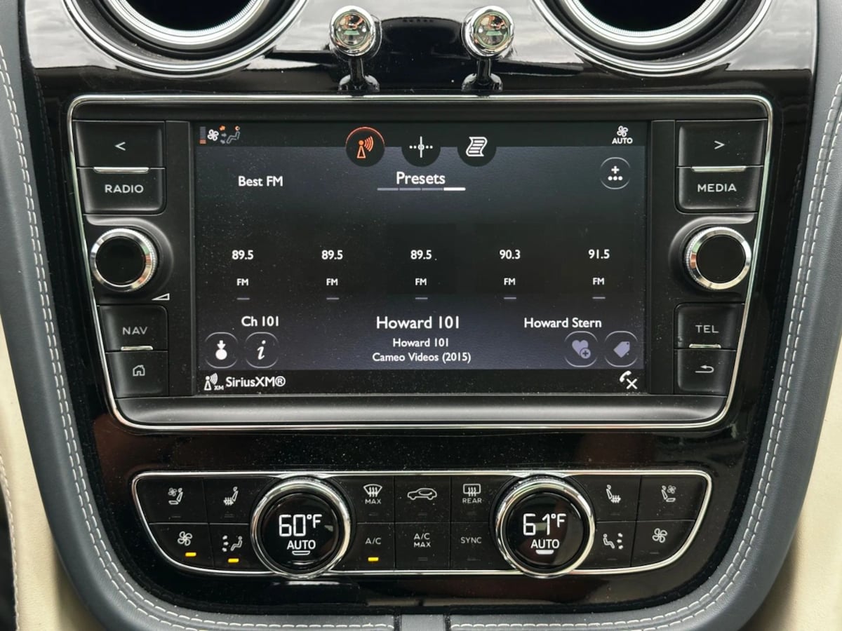 2017 Bentley Bentayga Base - Photo 43