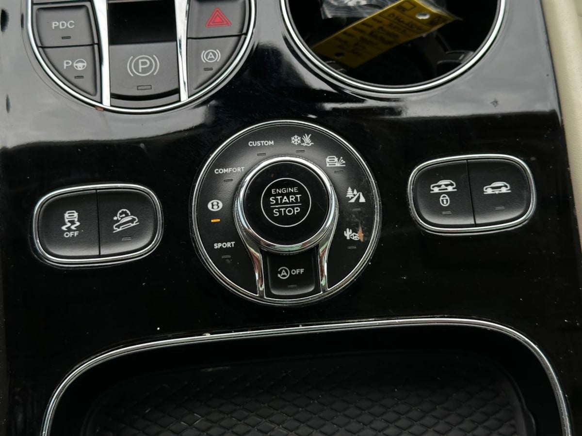 2017 Bentley Bentayga Base - Photo 52