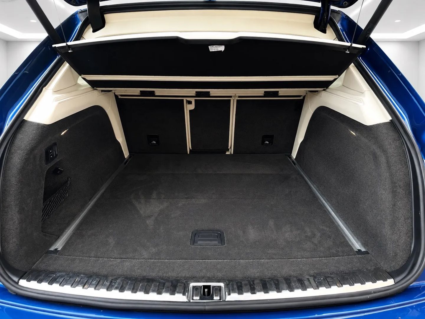 2017 Bentley Bentayga Base - Photo 22