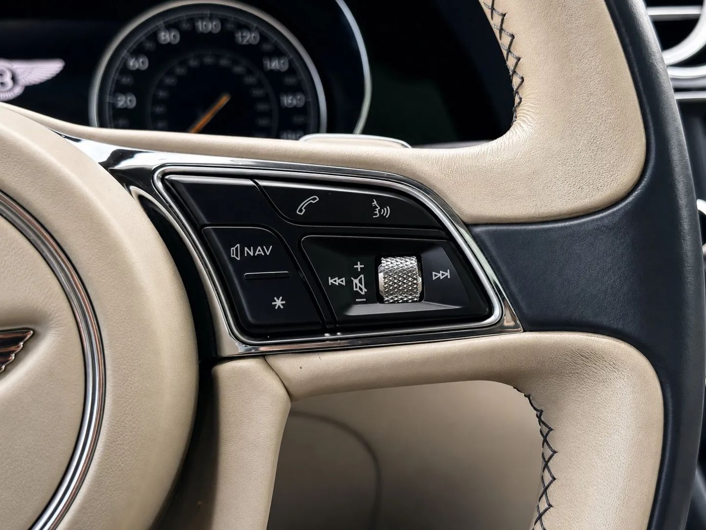 2017 Bentley Bentayga Base - Photo 37