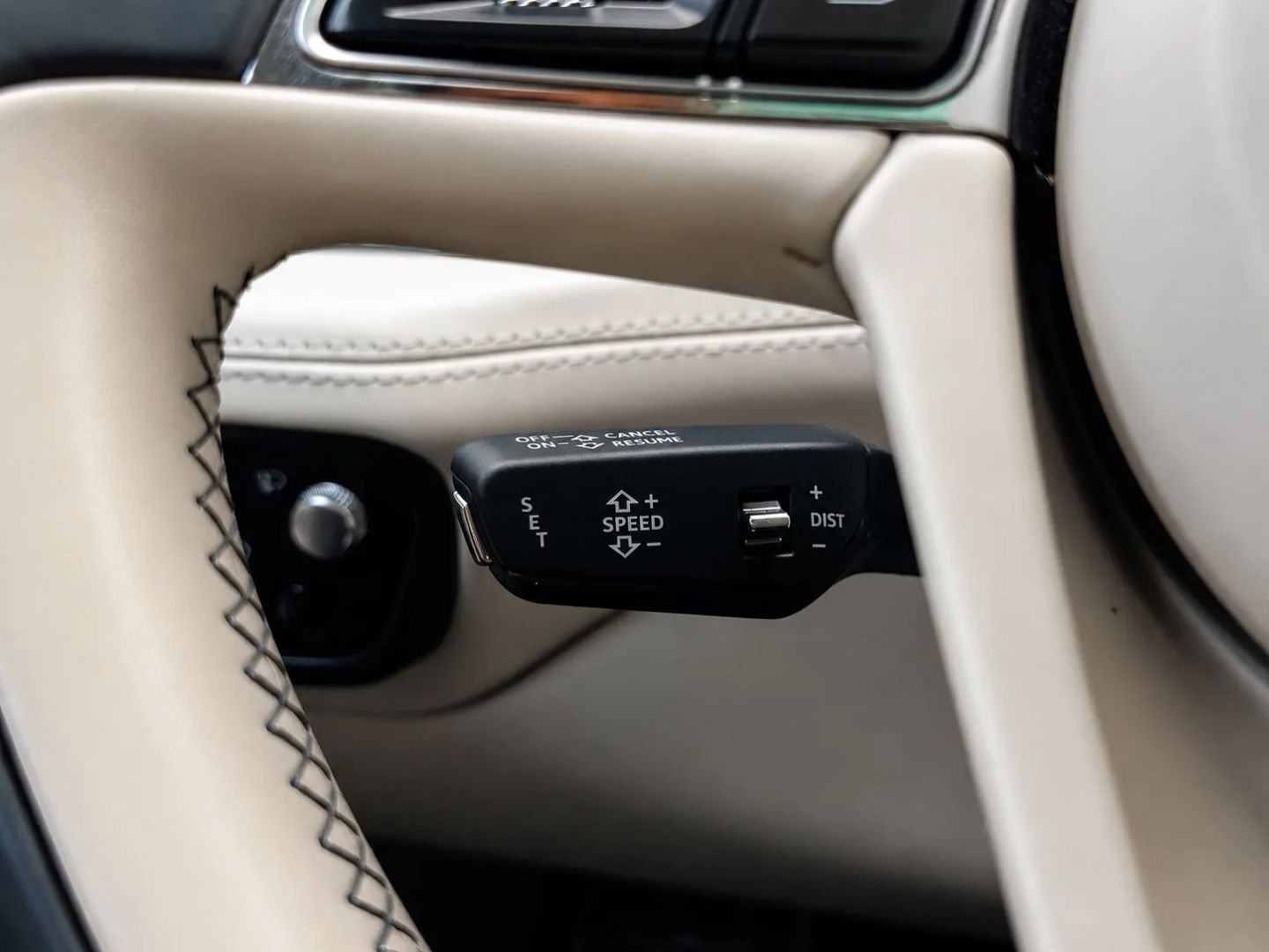 2017 Bentley Bentayga Base - Photo 38