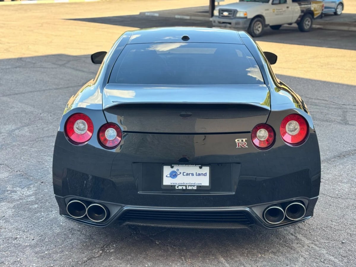 2014 Nissan GT-R Black Edition photo 4