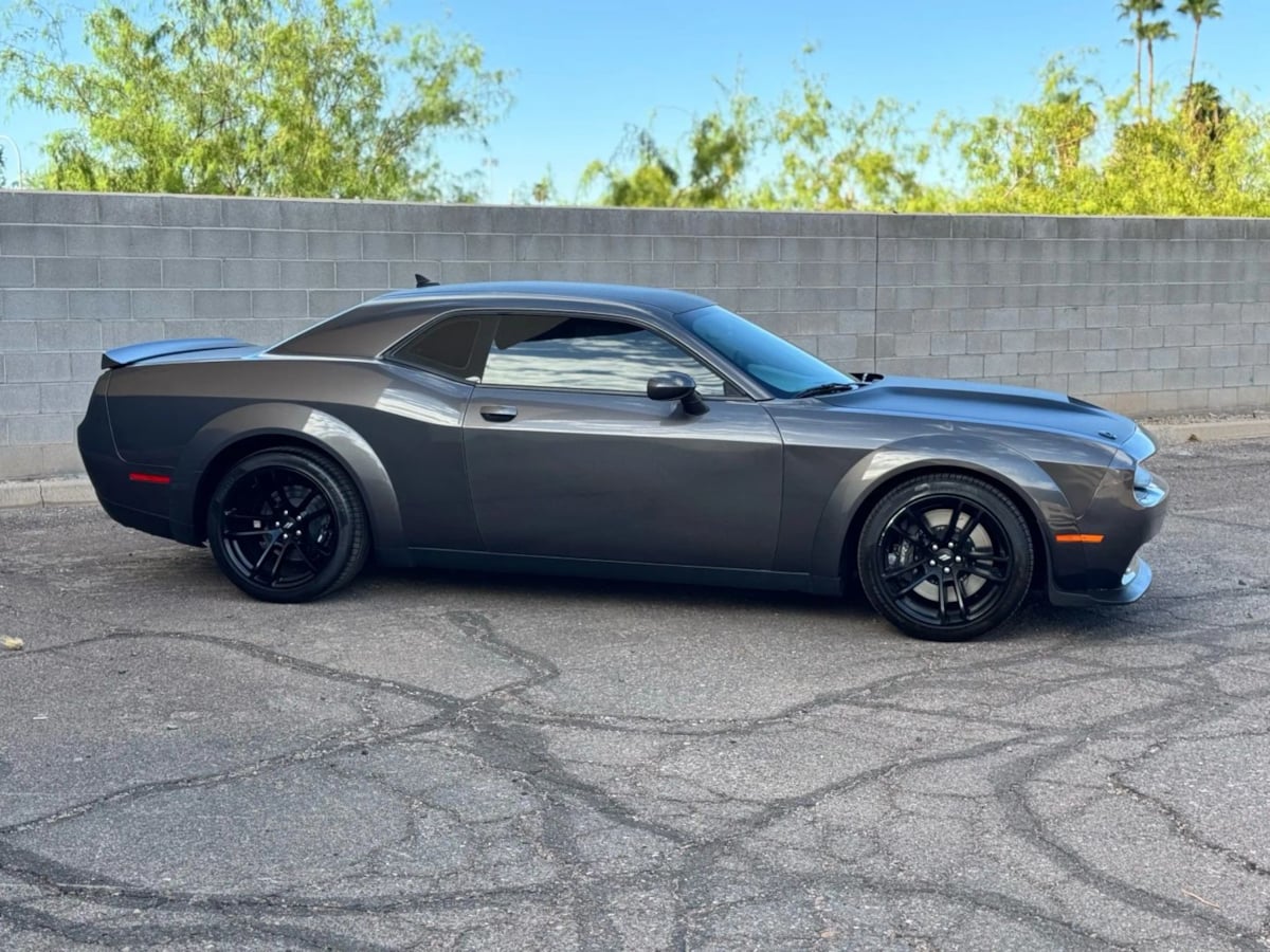 2023 Dodge Challenger R/T Scat Pack Widebody photo 2